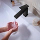 Змішувач для умивальника з джойстиком HANSGROHE Tecturis E EcoSmart+ чорний латунь з донним клапаном 73010670 - зображення 3