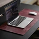 Кожаный коврик для рабочего стола INCARNE ProDesk (73x50 см) Бордовый - изображение 4
