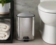 Відро для сміття EasyStore Luxe 5 л. з педаллю, нержавіюча сталь Joseph Joseph 70596 - зображення 4