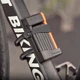 Складаний ланцюговий замок West Biking для велосипеда 63 см Оранжевий (1013-533-00) - зображення 15
