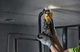 Аккумуляторный фрезер для вырезания гипсокартона DeWalt DCE555N (5035048744352) - изображение 7