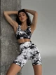 Спортивный женский костюм Marble с эффектом Push Up (топ + шорты) Бесшовный Мраморный XS-S Бело-черный (XH010000S) - изображение 8