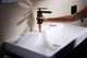 Смеситель для раковины HANSGROHE TECTURIS E Eco Smart (73010670) черный/матовый - изображение 2