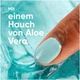 Сменные картриджи для бритья (лезвия кассеты) женские Venus & Olay Comfortglide Sensitive 5 лезвий с АЛОЕ 3 шт - изображение 5