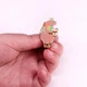 Брошь-значок BROCHE бижутерия Животные Капибара с кофе коричневая BRGV114064 - изображение 4