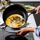 Сковорода KitchenAid CFA 28 см з керамічним покриттям (CC003293-001) - изображение 4