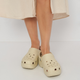 Chodaki damskie na platformie Crocs Classic Platform 206750-2Y2 34-35 (W5) 21 cm Beżowe (191448963467) - obraz 7