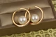 Серьги Xuping Jewelry колечко с жемчужиной 2.3 см золотистые - изображение 2