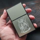 Портсигар для сигарет Focus на 20 шт компактный портсигар с зажигалкой USB Фокус Козак (33693-2) - изображение 3