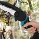 Цепная аккумуляторная электропила в кейсе для обрезки деревьев и кустарников Мини пила с 2 аккумуляторами - изображение 9