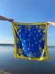 Жіноча Патріотична хустка Соняхи синьо-жовта шовк 90х90 см 05016 - зображення 2