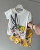 Дитячий літній комплект (футболка + шорти) для дівчинки Bugs Bunny and Lola Bunny 86см - зображення 2