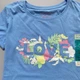 Футболка Primark на дівчинку Love з квітками 134 см (8-9 років) синя - изображение 2
