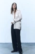 Сатиновая белая рубашка ZARA с металичной ниткой - L - изображение 1