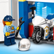 Конструктор LEGO City Police Поліцейська дільниця 743 деталі (60246) - зображення 8