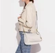 Сумка кросс-боди женская Coach Cary Pebble-Grain белая - изображение 5