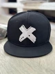 Кепка снепбек (Snapback) з хрестиком Чорний з білим 56-61р (9057) - зображення 1