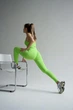 Спортивный женский костюм GK для йоги и фитнеса (топ с открытой спинкой + леггинсы пуш-ап) Бесшовный Однотонный Push Up Premium XS-S Салатовый (GK09TLS) - изображение 14