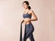 Спортивный топ с перекрещенными лямками для женщины Crivit LYCRA® 440969 S темно-синий - изображение 2