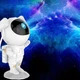 Іграшка-нічник Astronaut Проектор галактики лазерний Астронавт, зоряне небо на стелі з пультом Білий - изображение 1