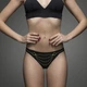 Ланцюжок-трусики Bijoux Indiscrets Magnifique Bikini Chain золотавий O/S - зображення 1