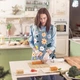 Женский кухонный фартук с принтом Sunflower с регулируемой лямкой и карманом, серый (85134862) - изображение 2