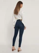 Джинсы Skinny женские NA-KD 1660-000121-0038 32 Темно-синие (7325942872656) - изображение 4