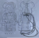 Статуетка Bearbrick x Decor case 400% 28 см Medicom Toy Чохол-сумка - зображення 10