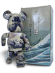 Статуетка Bearbrick x Kanagawa Surf 400% 28 см Medicom Toy Могутні хвилі - зображення 6
