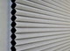 Бездротові тканинні стільникові штори-плісе Redi Shade Easy Lift Trim-at-Home Светоблокирующие 70х162 см Натуральний білий - зображення 5