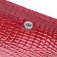 Лакированный яркий кошелек с фактурой под рептилию из натуральной кожи ST Leather Wallet 22715 Красный - изображение 5