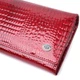 Лакированный женский кошелек с фактурой под рептилию из натуральной кожи ST Leather 22717 Красный - изображение 5