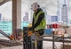 Аккумуляторная болгарка DeWalt с АКБ и ЗУ DCG418X2 - изображение 5