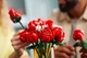 Конструктор для дорослих LEGO Icons Букет троянд 822 деталі (10328) - зображення 8