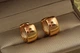 Сережки Xuping Jewelry широкі колечки 1,3 см золотисті - зображення 3