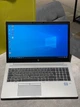 Ультрабук HP EliteBook 850 G5 / 15.6" (1920x1080) IPS / Intel Core i5-8250U (4 (8) ядра по 1.6 - 3.4 GHz) / 8 GB DDR4 / 120 GB SSD / Intel UHD Graphics 620 / WebCam б/в - зображення 2