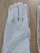 Довгі фатинові рукавички в горох весільні Honey Fashion Accessories S/M/L білий (7-35/1) - зображення 6