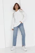 Жіноча кофта oversize з вирізами на плечах - молочний цвет, ONE SIZE - изображение 3