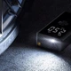 Портативный автомобильный компрессор HELLOLEIBOO CQB-008-04 беспроводной с дисплеем фонариком Type-C - изображение 4
