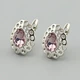 Сережки з кристалами Swarovski Жозефіна 45582 розмір 15х12 мм колір рожевий вага 3.1 г позолота Біле Золото - зображення 1