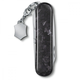 Ніж Victorinox Classic SD Brilliant Carbon + брелок-лого (0.6221.90) - зображення 4