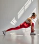 Спортивные женские леггинсы Hot для фитнеса и йоги c двойным пуш-ап V-пояс Бесшовные Однотонные M Красные (MA15000LM) - изображение 5