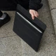 Шкіряний чохол для ноутбука INCARNE Klouz для MacBook Pro 16" 2019-2025 Чорний - зображення 3
