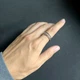 Серебряное кольцо с фианитами, вес изделия 2,84 гр (2161066) - изображение 7