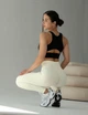 Спортивні жіночі легінси Soft SQ з ефектом візуальної корекції фігури Push Up V-пояс Однотонні L Молочні (SQ060000L) - зображення 4