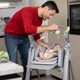 Стільчик для годування Chicco Polly Magic Relax New, сіро-бежевий - зображення 3