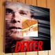 Настенные часы "Сериал Декстер. Dexter" подарок фанатам кино, декор интерьера дома, офиса, кафе, бара - изображение 2