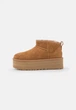 Женские угги UGG Classic Ultra Mini Platform Chestnut Коричневый 41 1135092 - изображение 1
