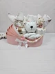 Букет подарков для малышей с пледом пеленками и аксессуарами a.l.babybox Зверни в розах - изображение 1