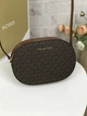 Сумка жіноча Michael Kors Jet Set Travel Medium Signature Logo Crossbody Bag коричнева (35S1GTVC6B) - зображення 3